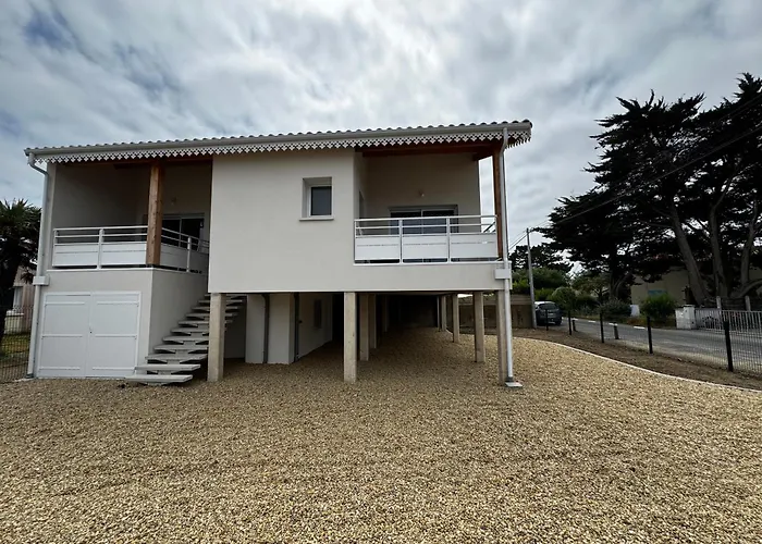 別荘 Maison Pilotis 6 Pers 50m Les Moutiers